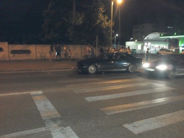 Accident pe bulevardul 1 Mai: o tânără a fost lovită pe trecerea de pietoni